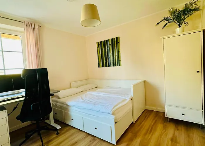 Private Apartment & Rooms Near Fairground Hannover