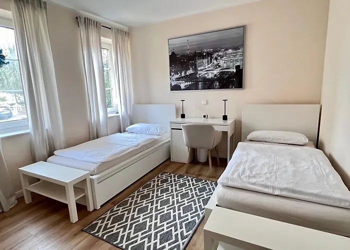 Private Apartment & Rooms Near Fairground Hannover